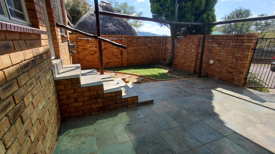 3 Bedroom Property for Sale in Safari Gardens North West